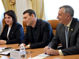 Сергій Паращенко провів зустріч з китайською делегацією