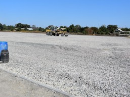 Анатолій Урбанський ознайомився з ходом будівництва спортивного стадіону у селі Маяки
