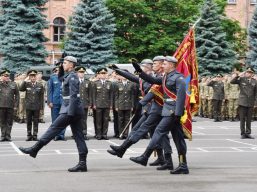 У Військовій академії відбулися урочистості з нагоди випуску лейтенантів