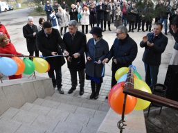 У селі Сичавка відбулось урочисте відкриття сучасної амбулаторії