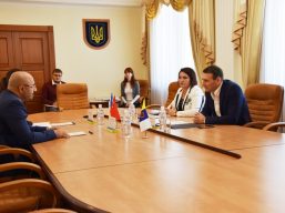 Зустріч голови Одеської обласної ради Сергія Паращенка з Генеральним консулом Турецької Республіки в Одесі