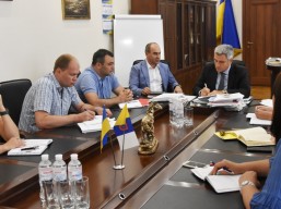 Апаратна нарада під керівництвом голови обласної ради