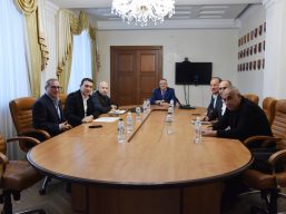 Сергій Паращенко провів робочу нараду за участю голів депутатських фракцій в обласній раді