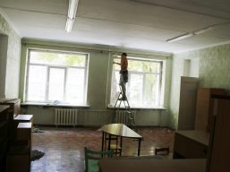 У дитячих садках міста Чорноморськ проводиться заміна вікон