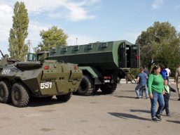 В Ізмаїлі пройшла виставка діючої військової техніки