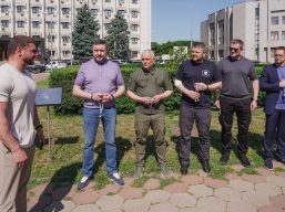4 червня в Україні — День вшанування пам’яті дітей, які загинули внаслідок збройної агресії російської федерації проти України. Цього ж дня світова спільнота відзначає Міжнародний день безневинних дітей – жертв агресії