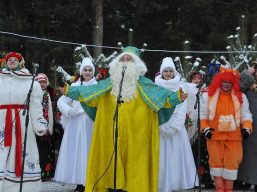 Резиденція Святого Миколая зустрічає дітлахів